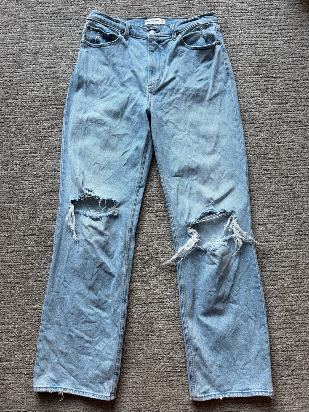 Abercrombie & Fitch 90s Relaxed High Rise Jean, Size 12 Long